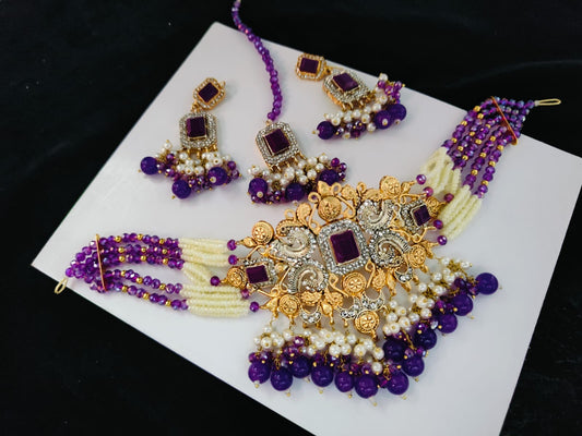 Gold Polish Neacklace Set
