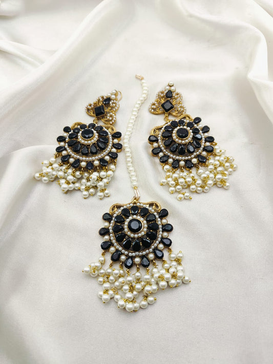 Elegant Tika & Earrings