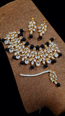 Kundan Stones Neacklace Set