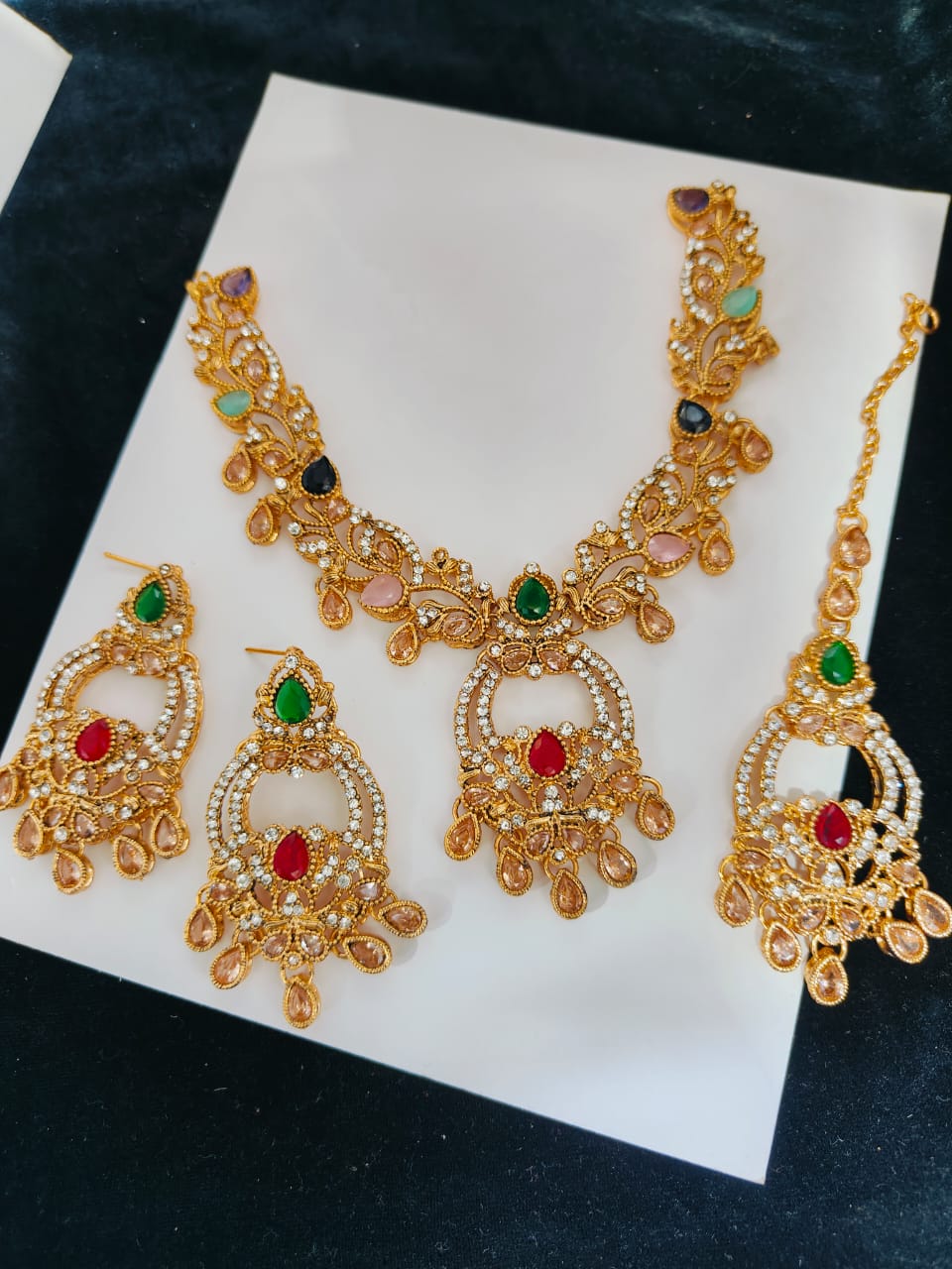 Stones Neacklace Set