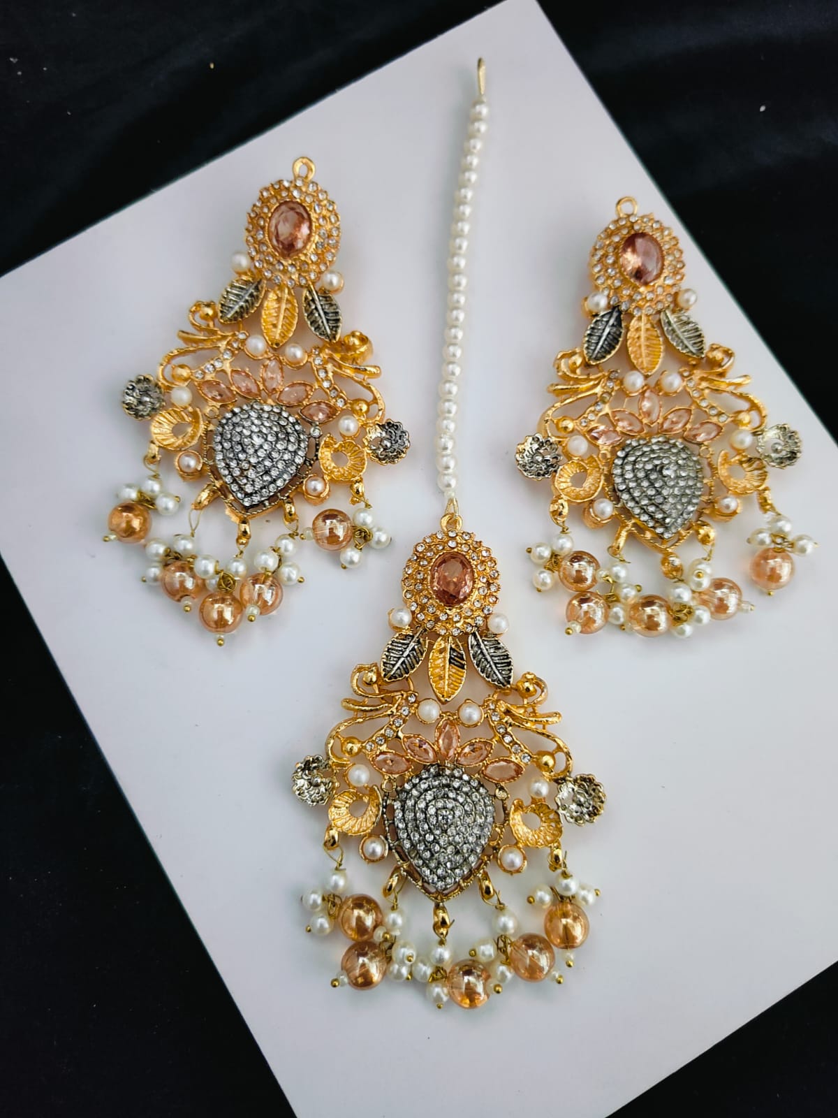Real Stones Tika & Earrings