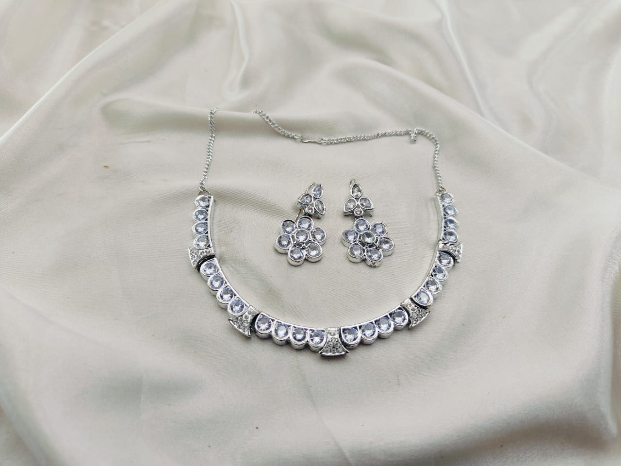 Zircon Stones Choker Set