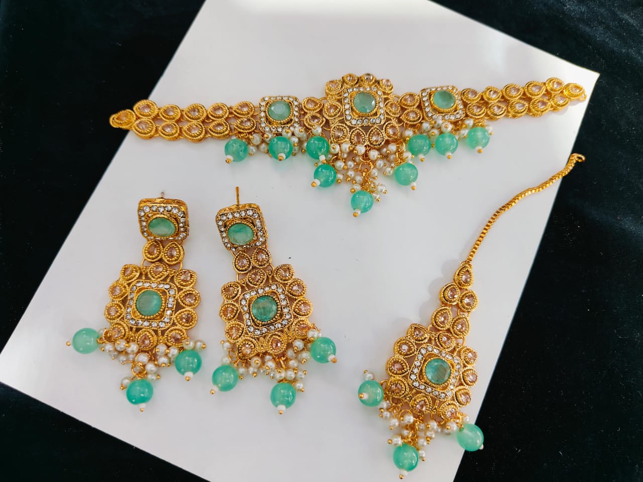 Fine Quality Neacklace Set