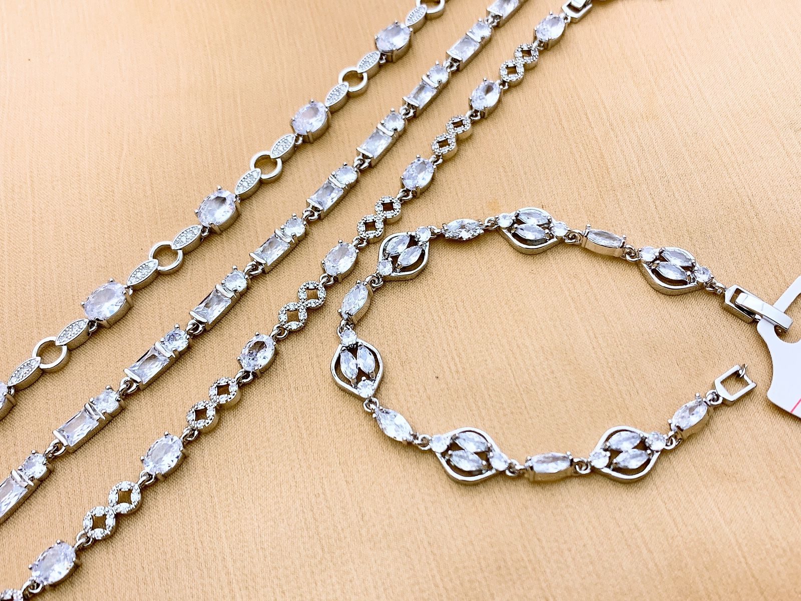 China Gold Bracelet Real Stones