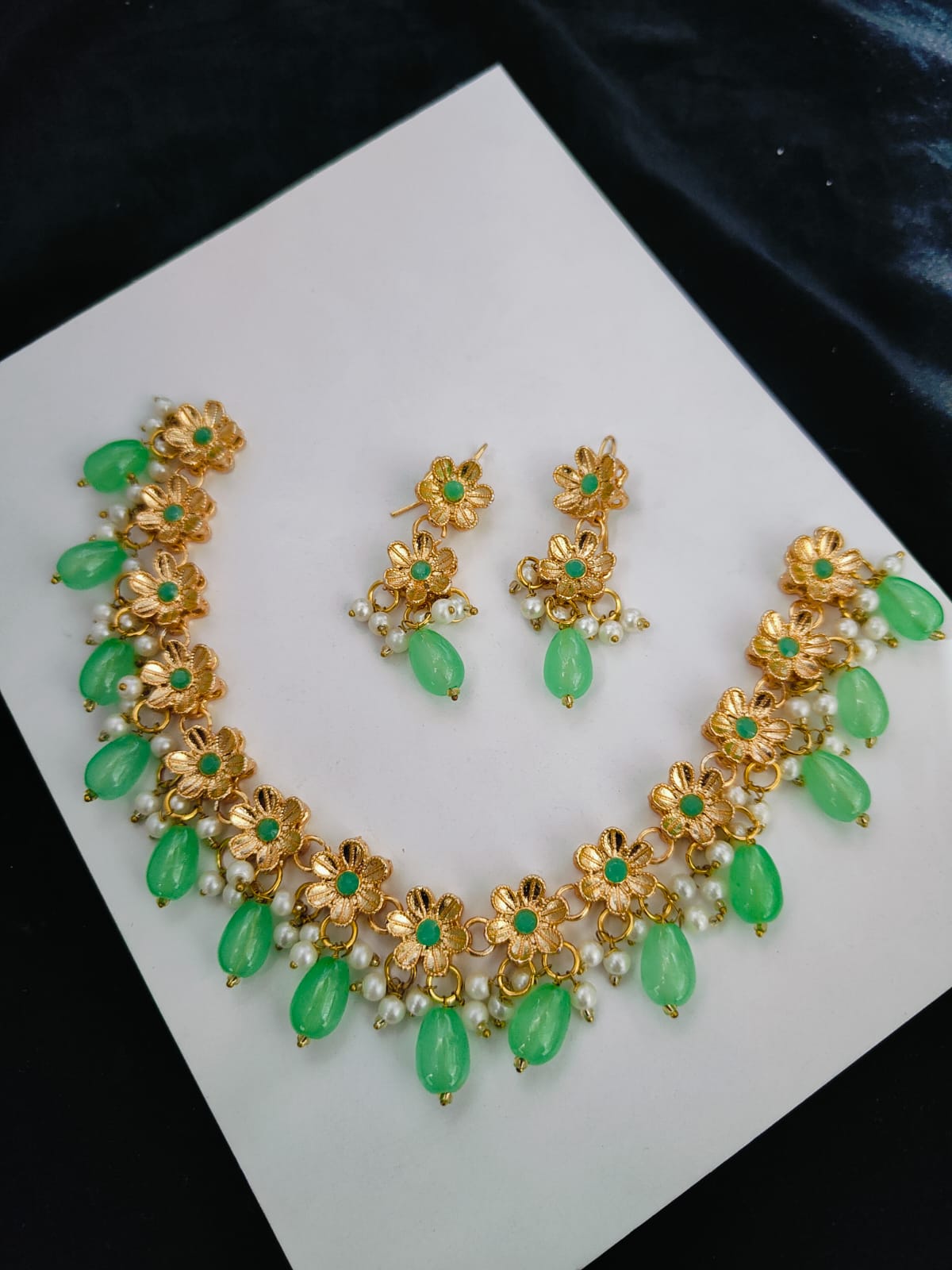 Simple Chokar Set