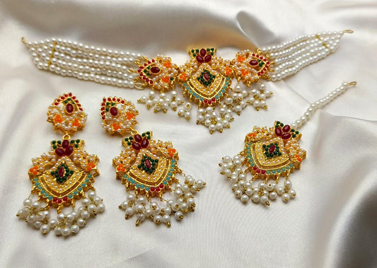 Fine Quality Neacklace Set