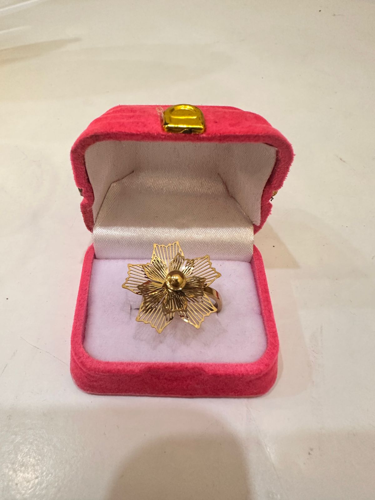 Vintage-Style Gold Filigree Layered Flower Ring With Box