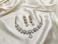Fine Quality Neacklace Set