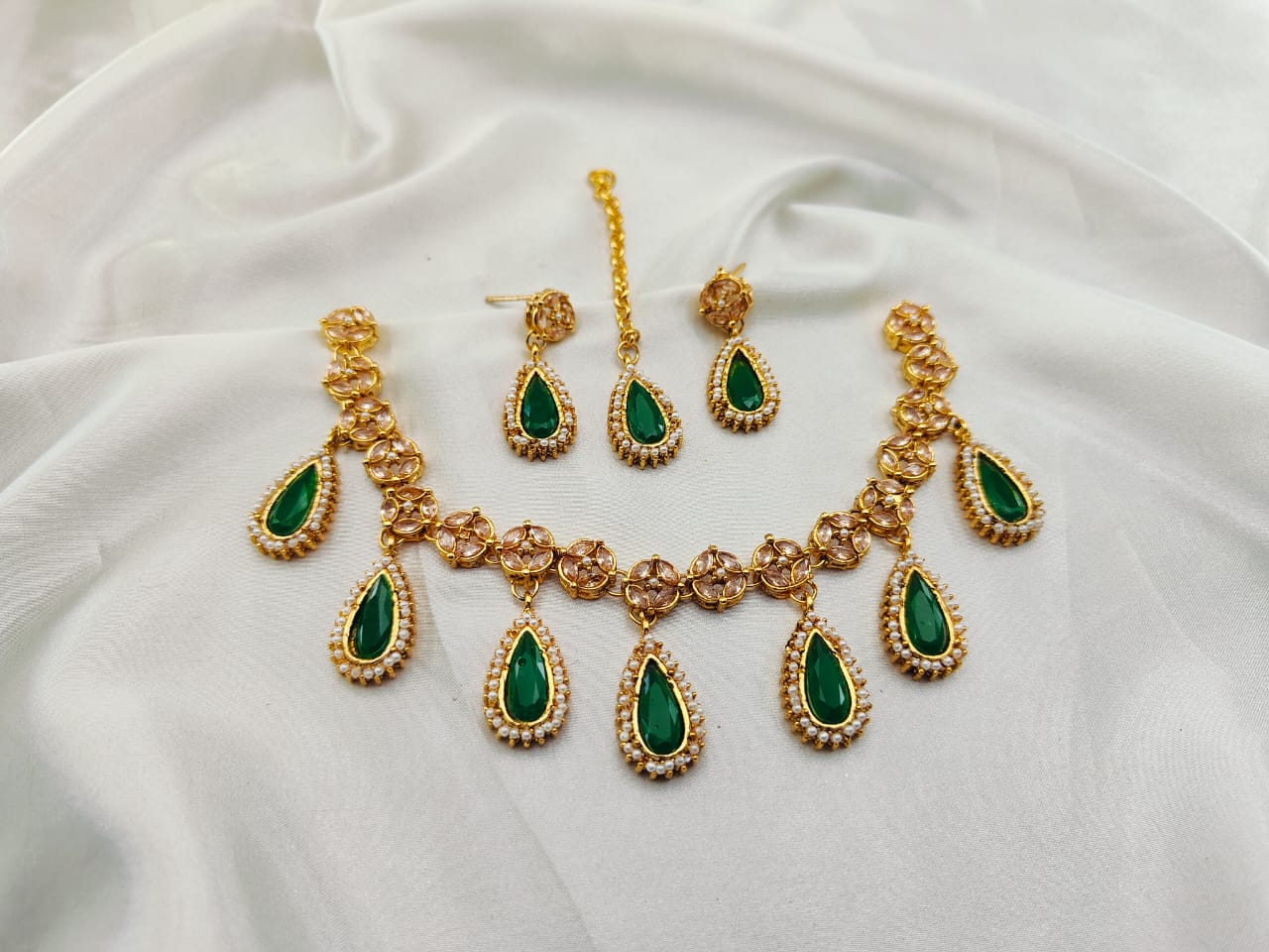 Elegant Stones Neacklace Set