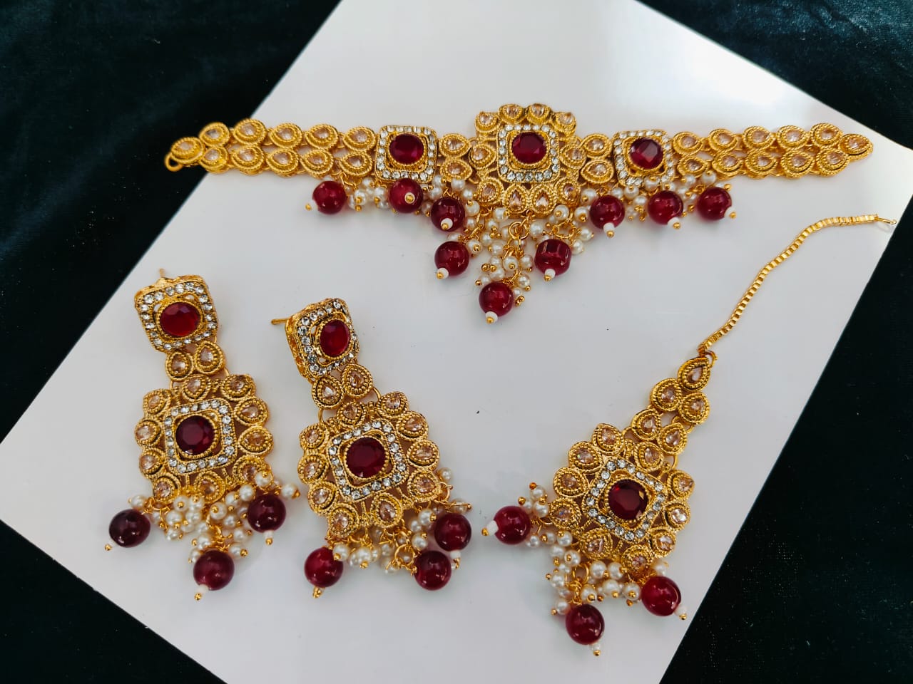 Fine Quality Neacklace Set