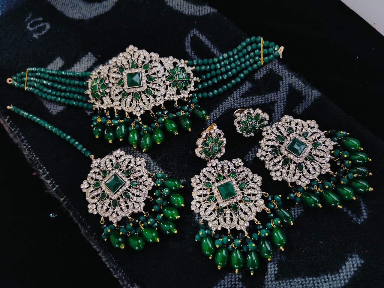 Casting Fine Quality 2Tone Choker Set