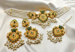 Fine Quality Neacklace Set