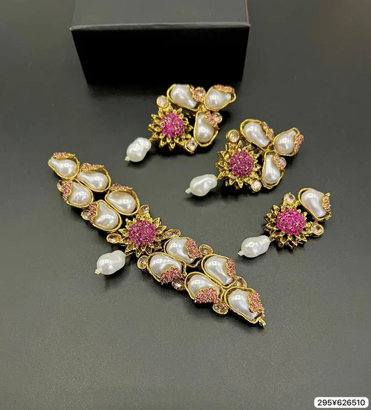 Gold Plated Mop Choker Set