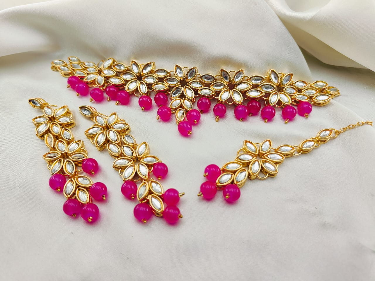Kundan Stones Chokar Set