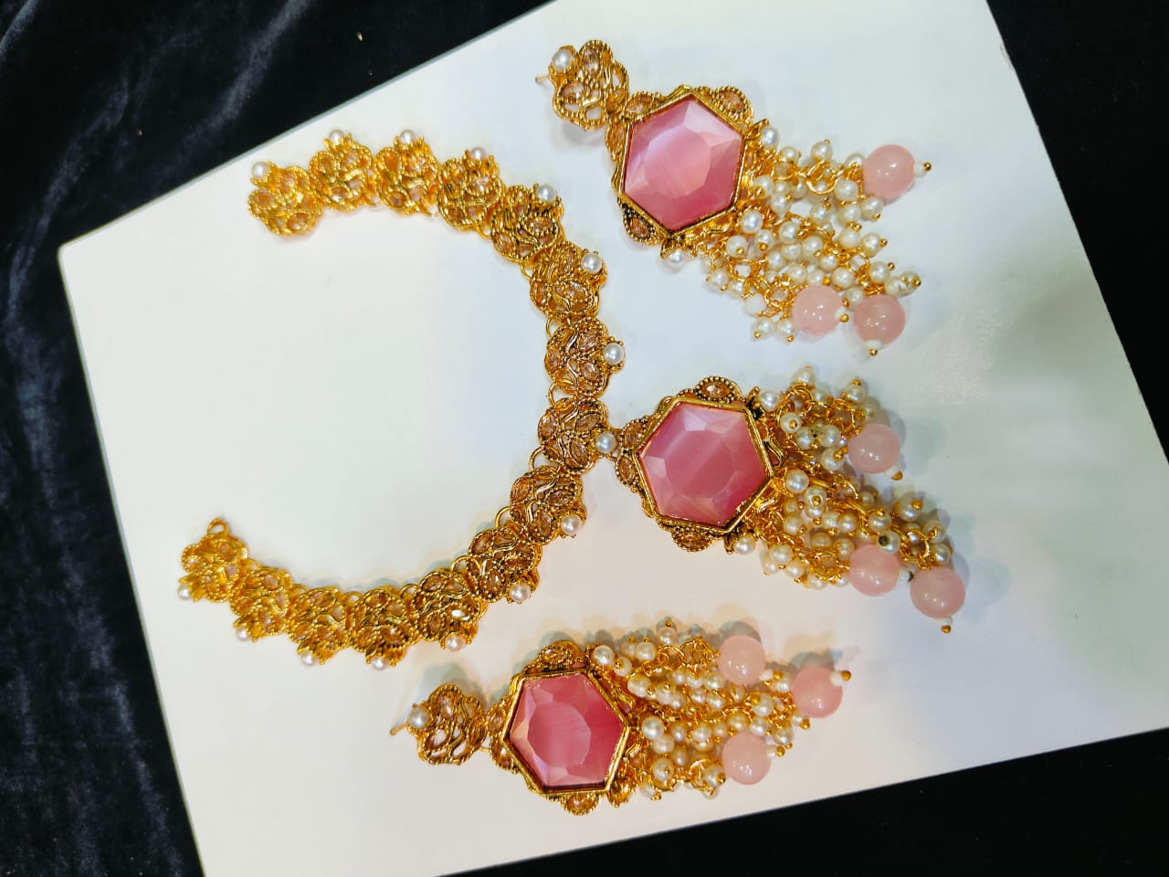Fine Stones Neacklace Set