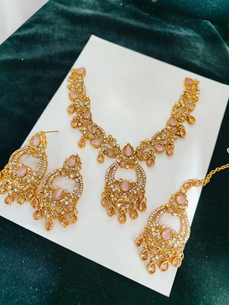 Stones Neacklace Set