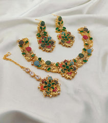 Gold Polish Neacklace Set