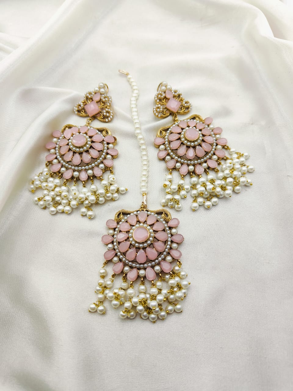 Elegant Tika & Earrings