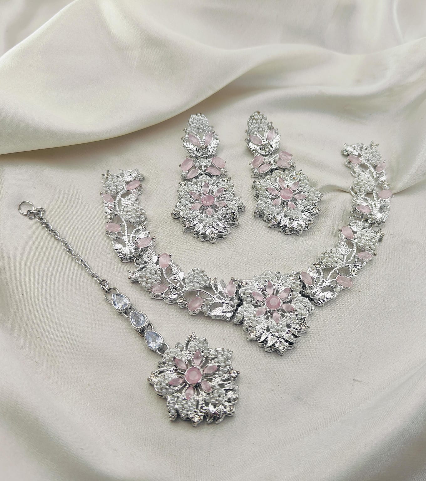 Gold Polish Neacklace Set