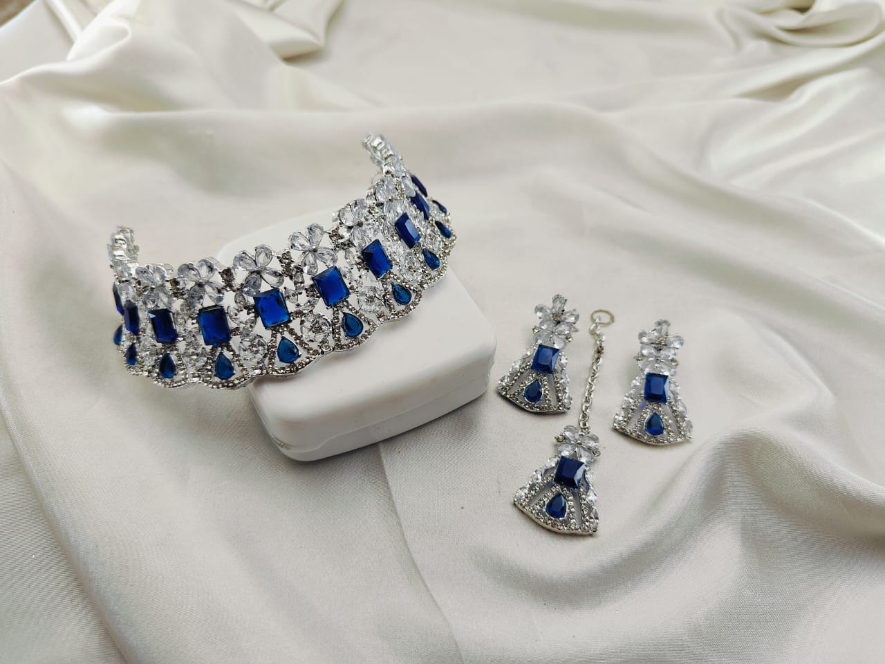 Beautiful Handmade Neacklace Set