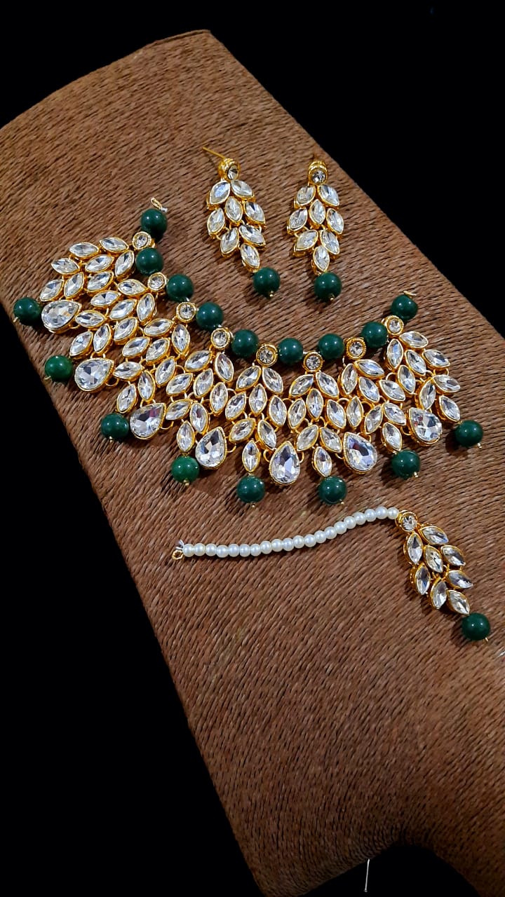 Kundan Stones Neacklace Set