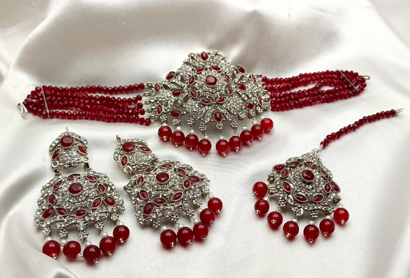 Silver Base Neacklace Set