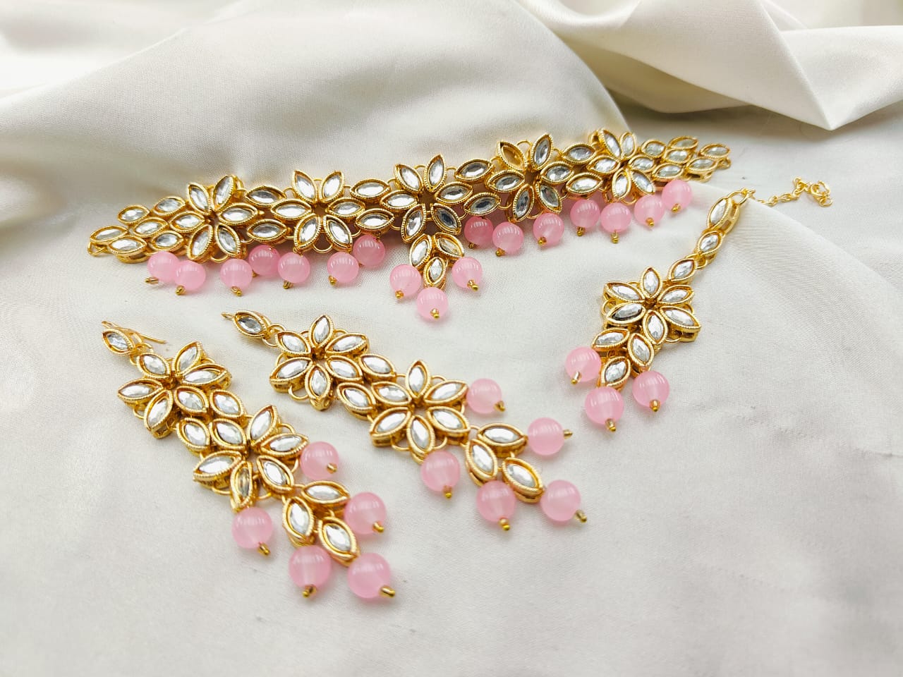 Kundan Stones Chokar Set