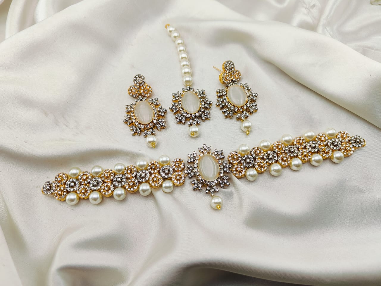 New Article 2Tone Choker Set
