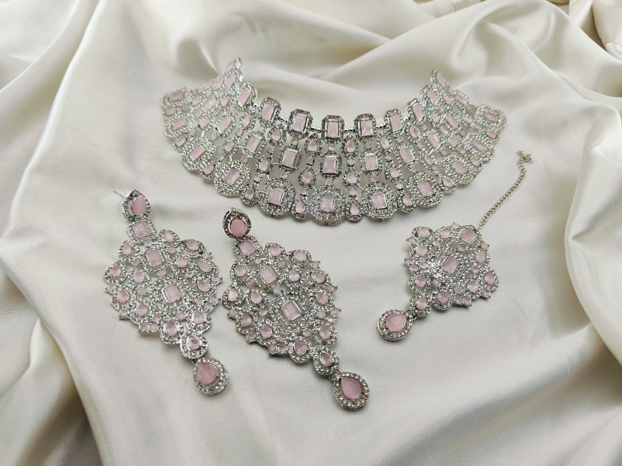 Elegant Stones Neacklace Set