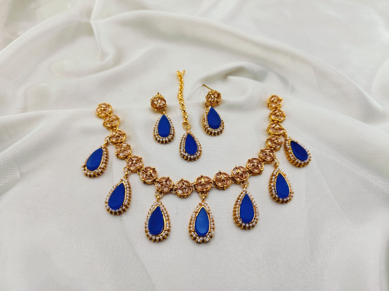 Elegant Stones Neacklace Set