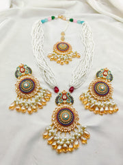 Casting Mala Real Stones