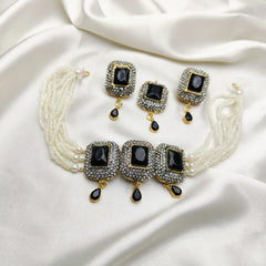 White Pearls Choker Set