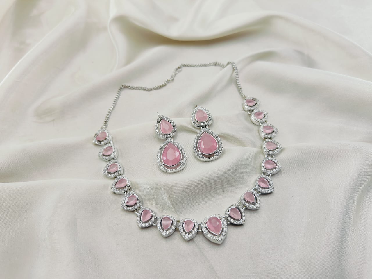 Zircon Stones Choker Set