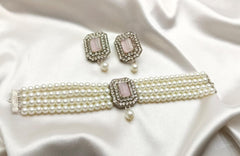 Simple White Pearls Choker