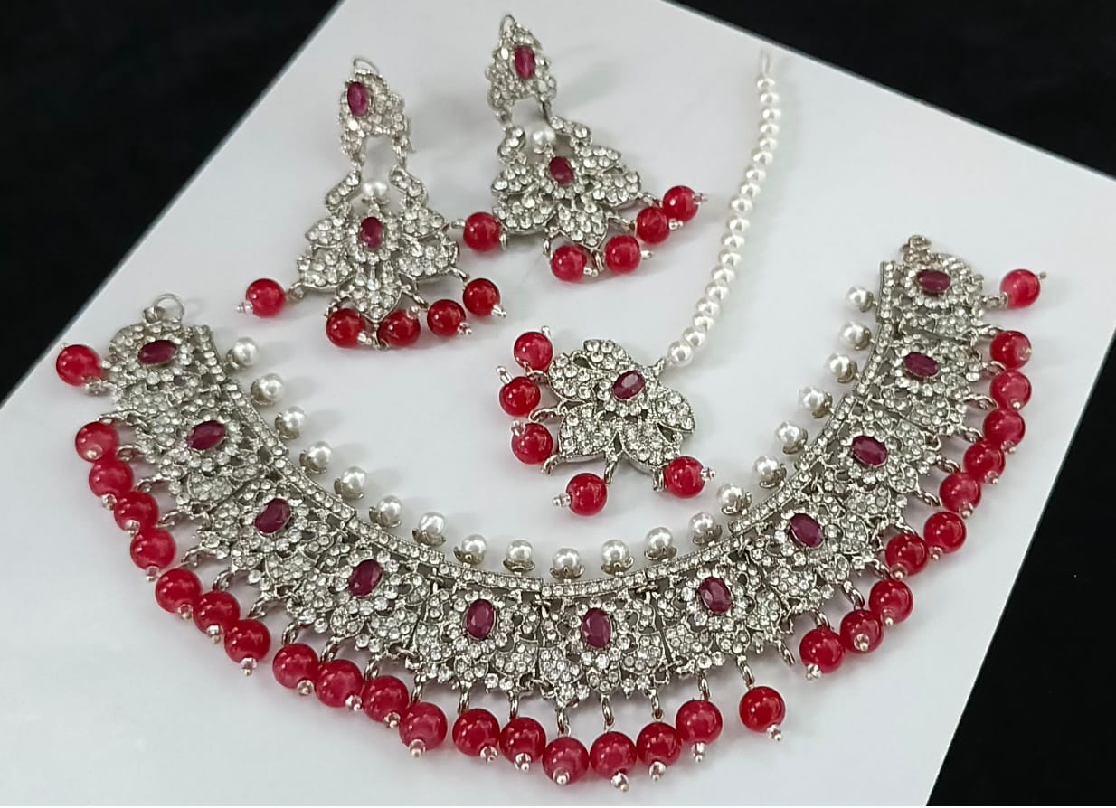 Fine Stones Neacklace Set